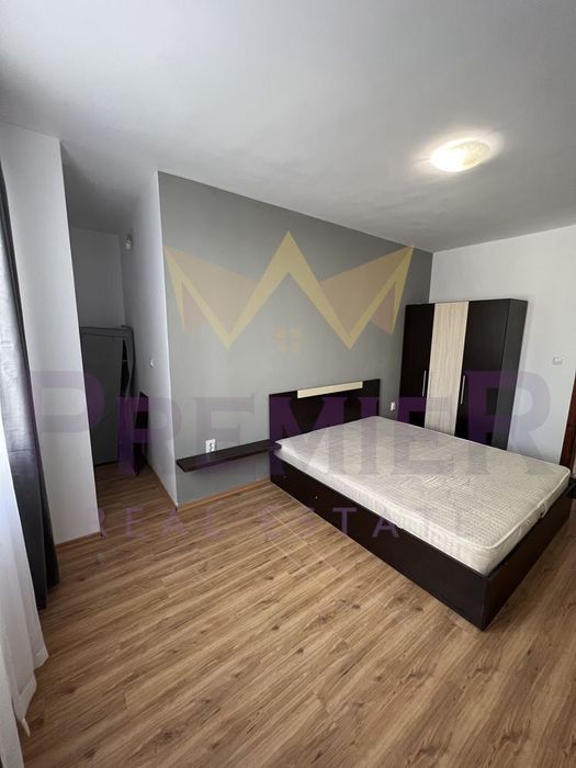 Дава се под наем Тристаен апартамент в Варна, Колхозен пазар - 110 кв.м за 612 € - Снимка #8