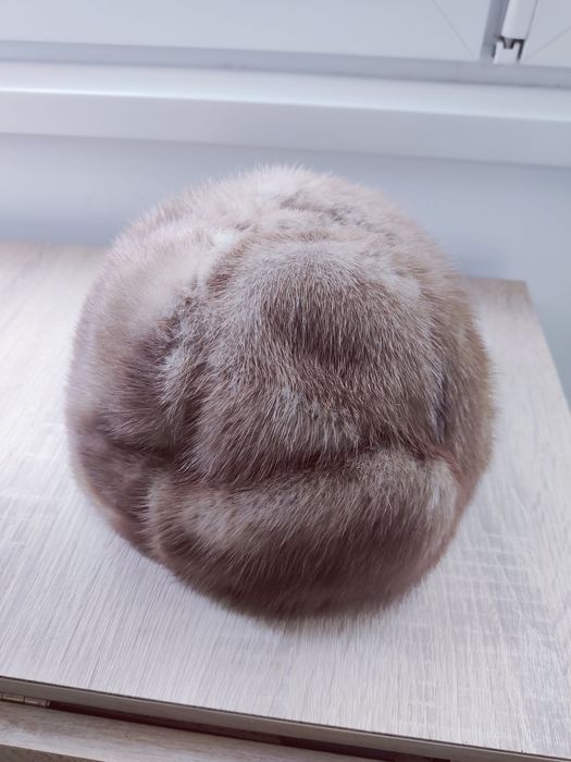 Căciulă damă vintage Favior Orăștie, nouă!