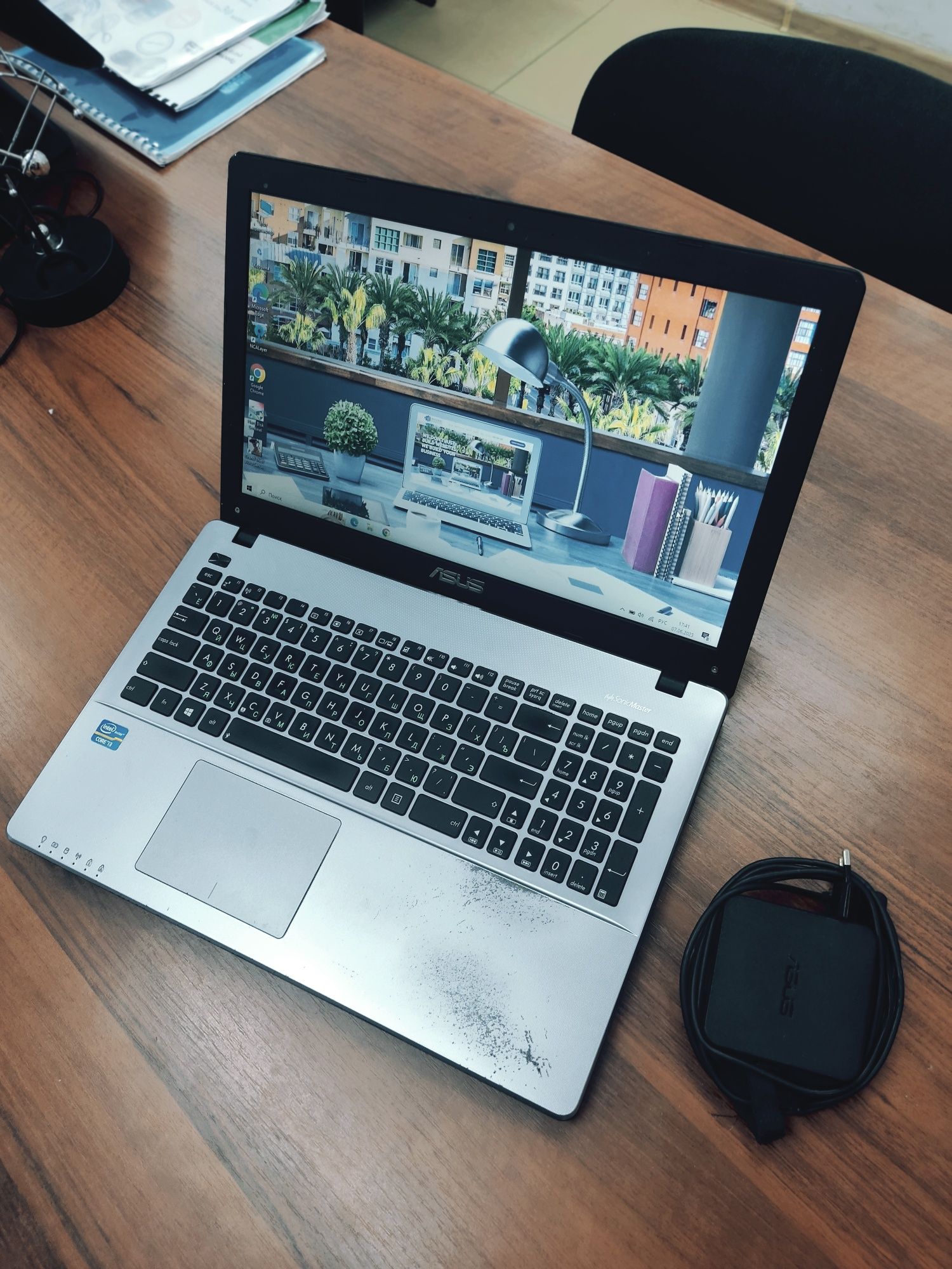 Офисный Ноутбук ASUS X550C