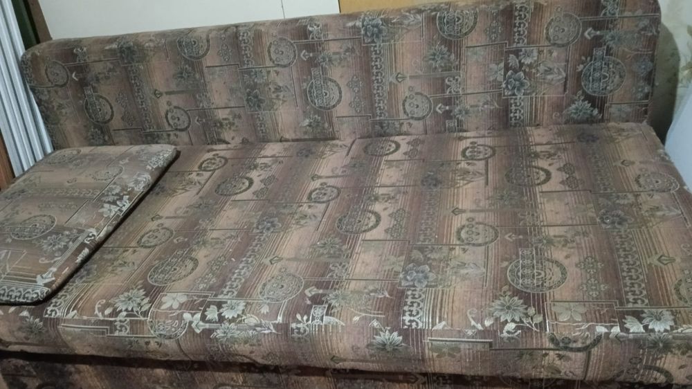 Софа б/у отдам даром