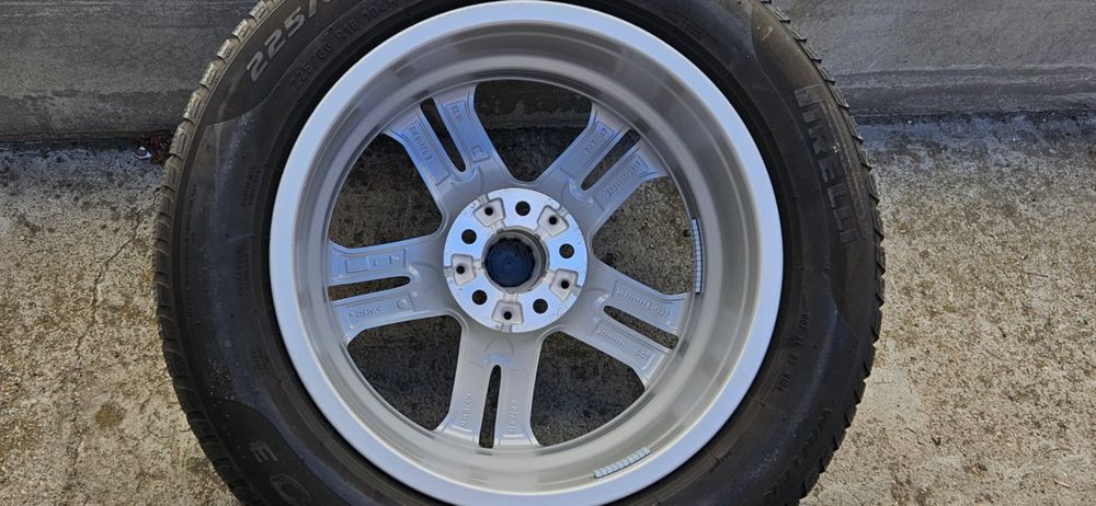 Jante BMW X3 G01 X4 G02 echip iarna 225 60 18 Pirelli * 7 mm DOT 2020