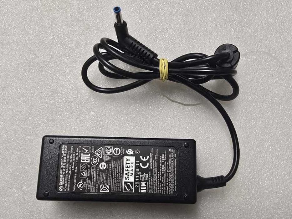 Incarcator laptop HOIOTO 19.5V 1.28A 24.96W 25W 4.5 X 3.0mm blue