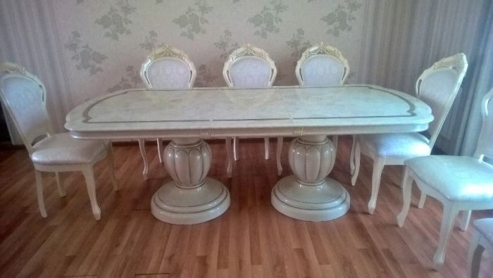 Стол, стулья, итальянского производства