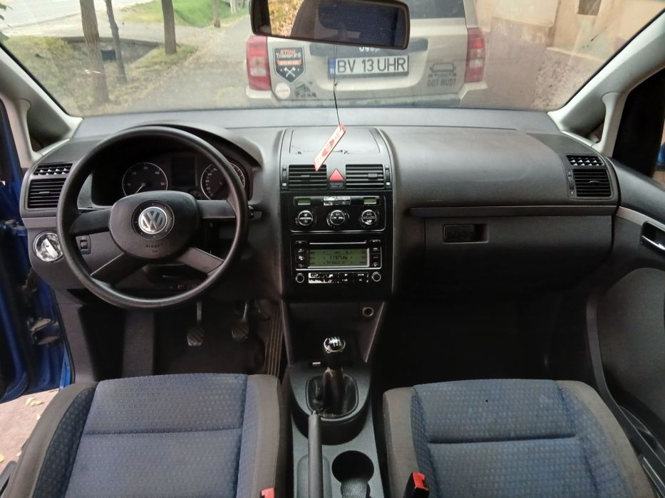 Vând touran 1.9D 6 trepte 7 locuri