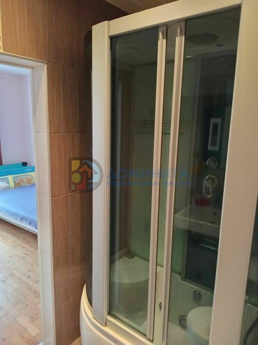 Обзаведен тристаен, първа линия плаж, гр. Китен