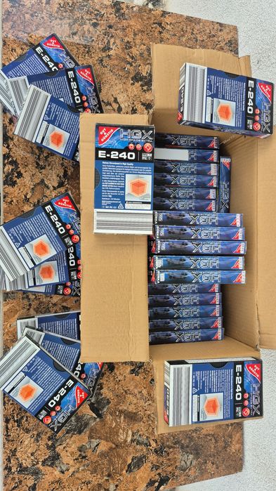 Vând Lot 14 casete video VHS originale marca Edeka HGX,de 240 minute