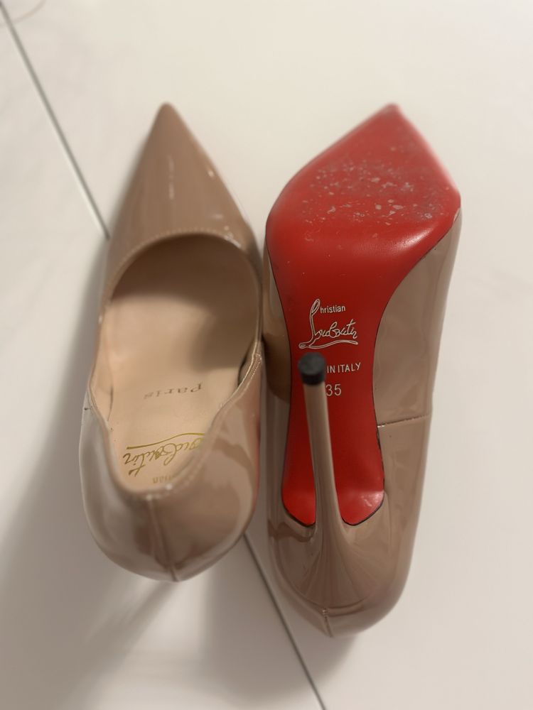 Stiletto pantofi