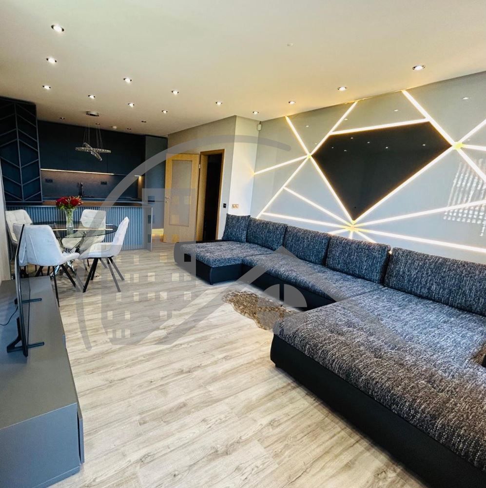Продава се Тристаен апартамент в Балчик - 136 кв.м за 809 €/кв.м - Снимка #2