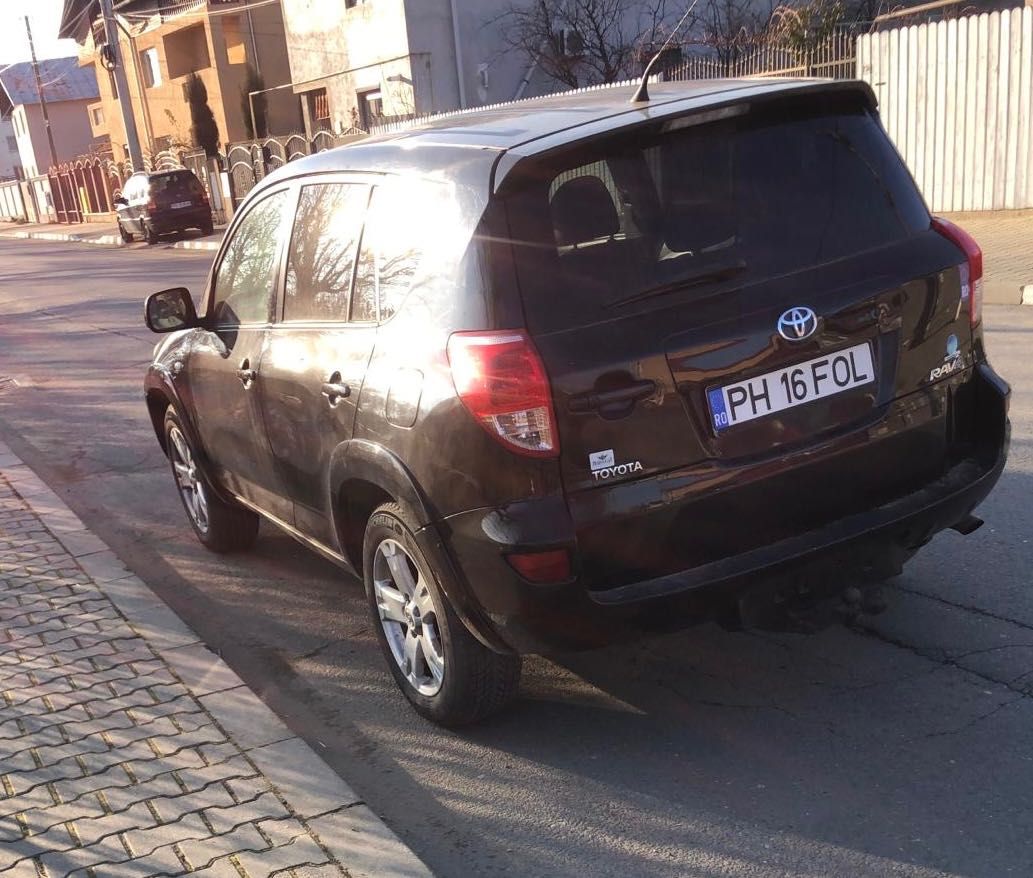 Toyota RAV-4 2007 2.2 170 cp