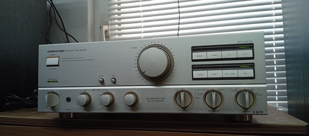 Усилвател ONKYO Integra A-8670 Silver