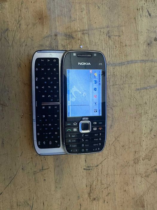nokia e75 cu butoane
