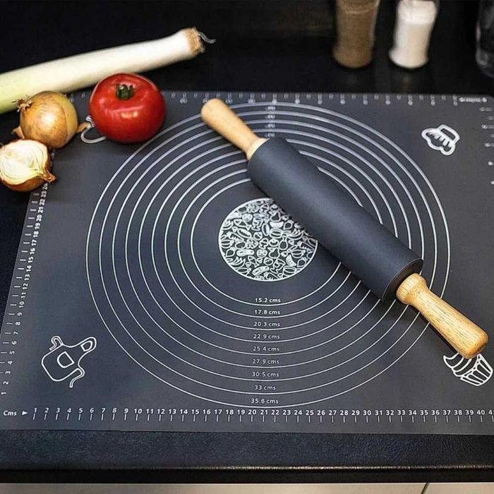 Set Plansa din Silicon Alimentar 70x50 cm cu Sucitor din Lemn 38x5 cm