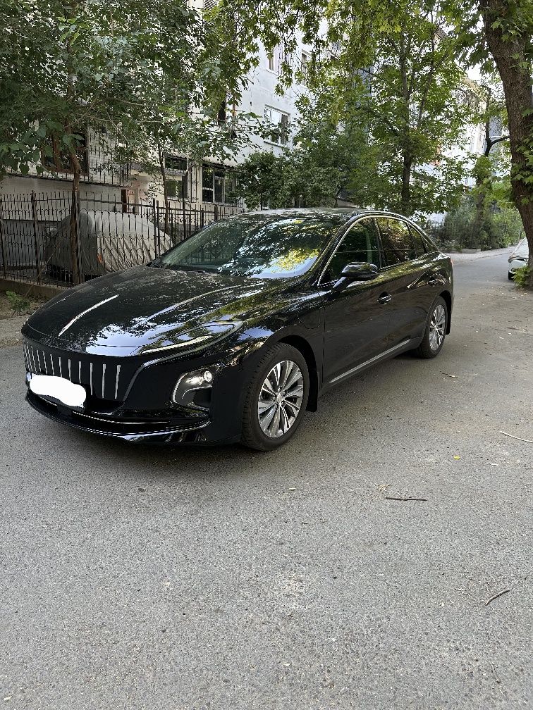 HONGQI E-QM5 500 tali 2024-25 yil