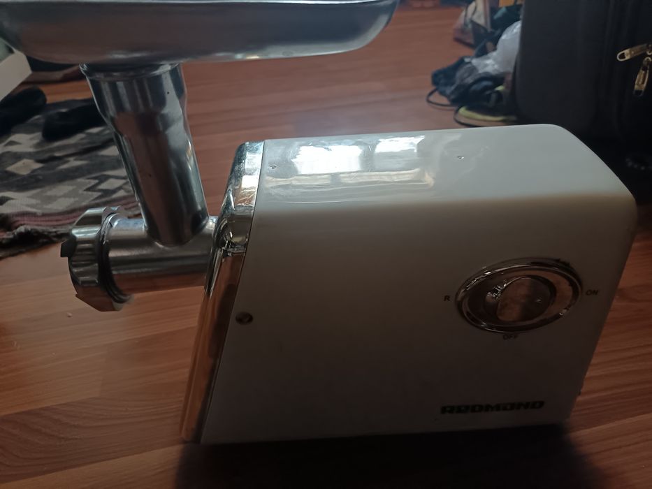 Электромясорубка