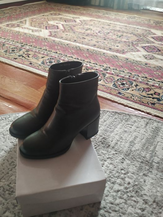 Продам осенний полусапожки.Новый. Размер 36.