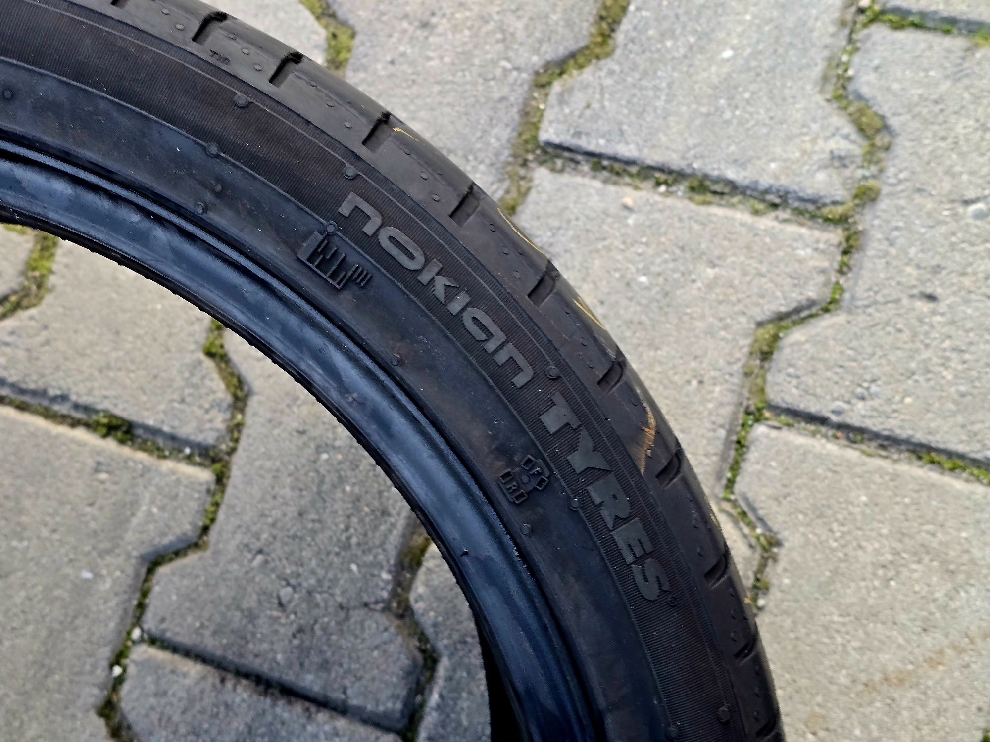 235 40 19 Nokian