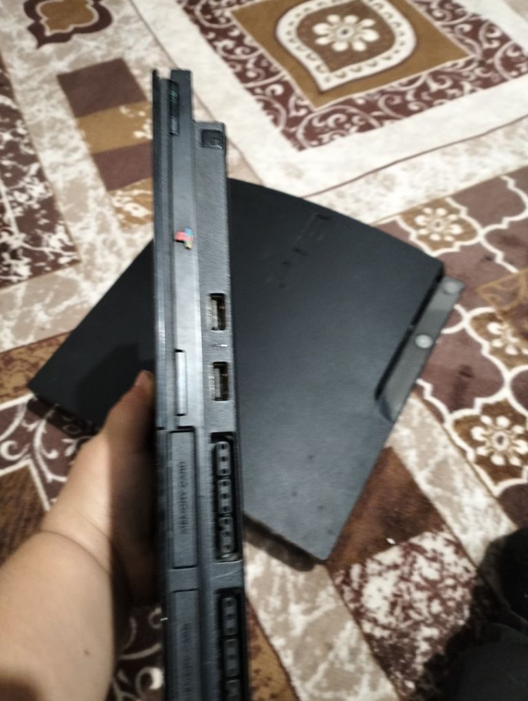 Vând PS 3 și PS 2 fara controlare