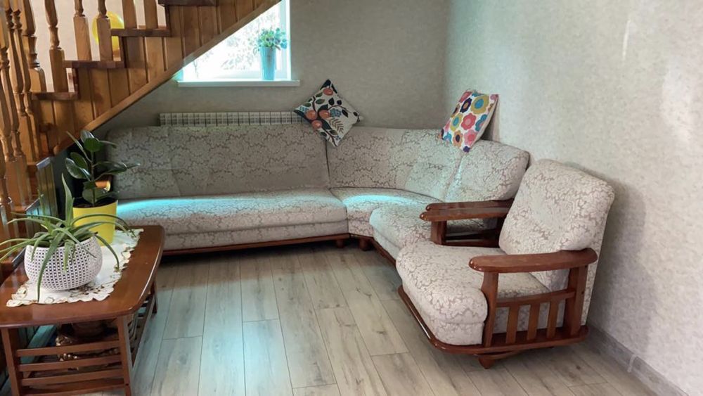 Гостинная диван