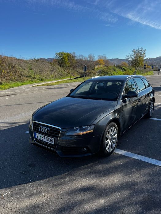 Audi A4 B8 2009 – Motor 2.0, Piele, Navigație, Dublu Climatronic