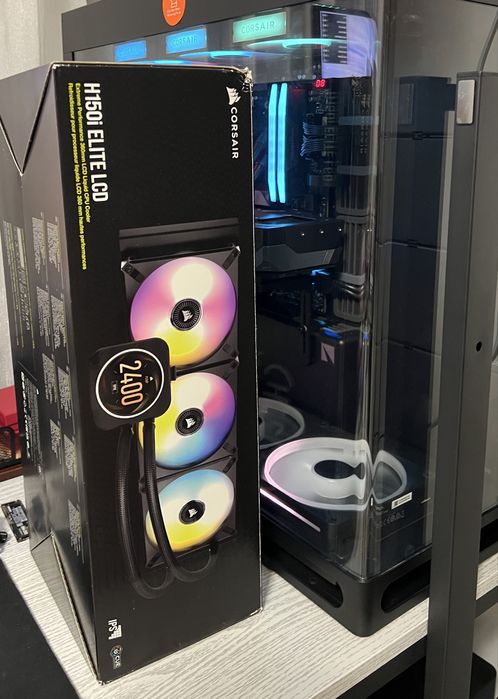 Cooler procesor Corsair H150i Elite LCD