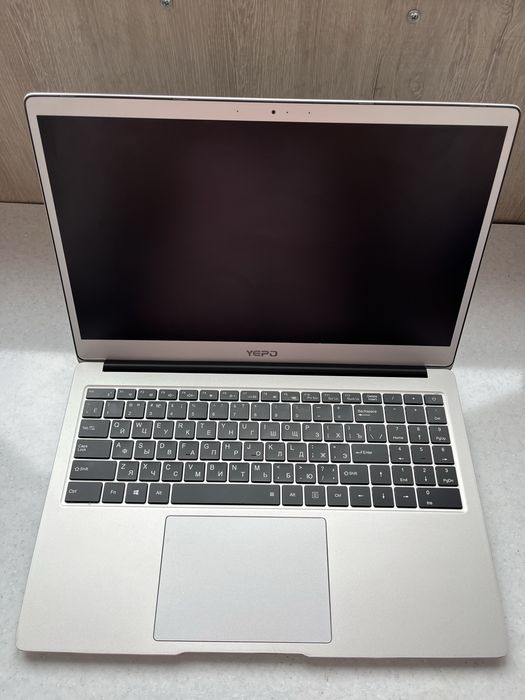 Срочно продам ноутбук Yepo
