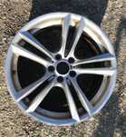 Janta R20 BMW M style 303 M 8,5j fata, 245 40 20, F01 fara fisuri