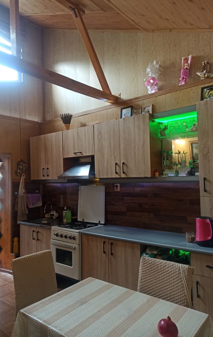 Продам  Дом 7 комнат  в Медеуском р-н.
