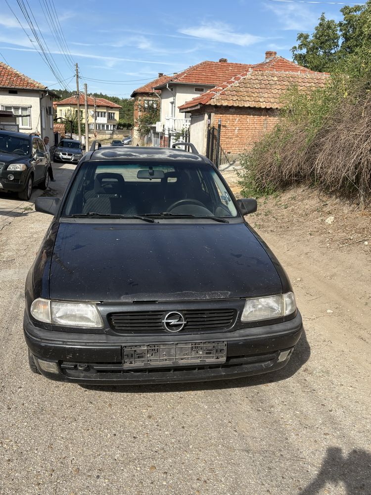 Автомобил Opel Astra 1.7
