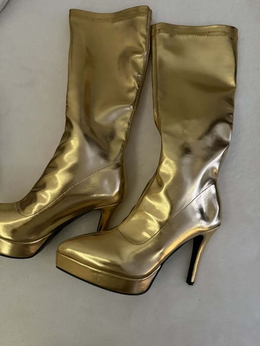 Дамски боти в златист цвят