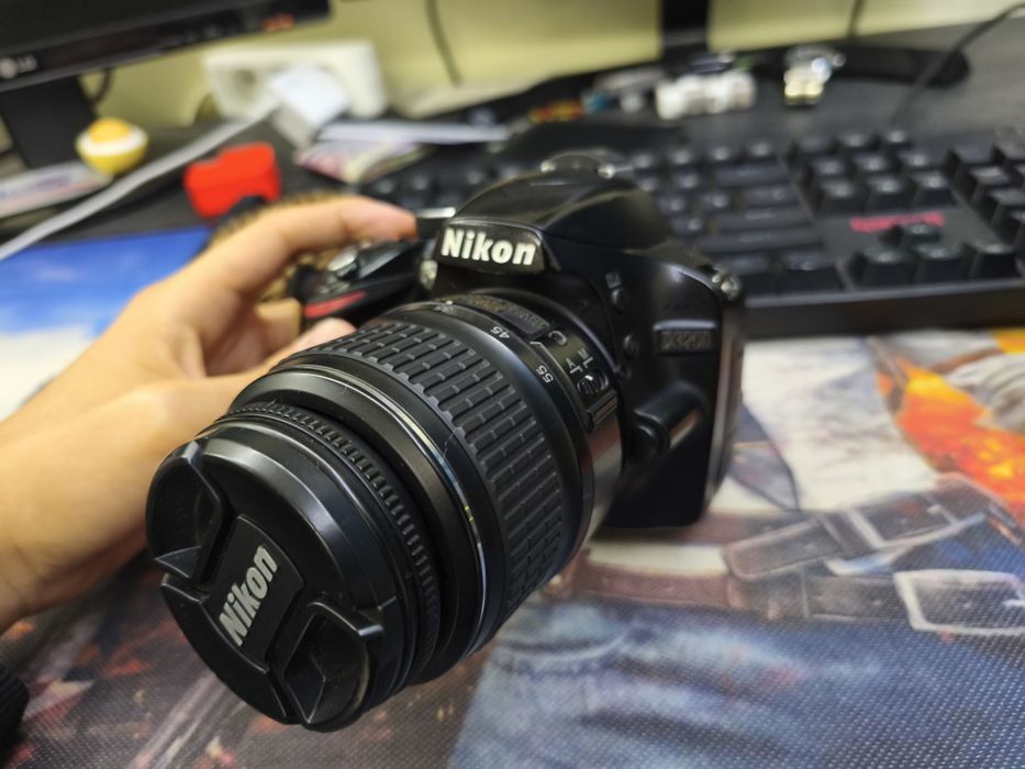 Фотоаппарат nikon d3200 в хорошем состоянии