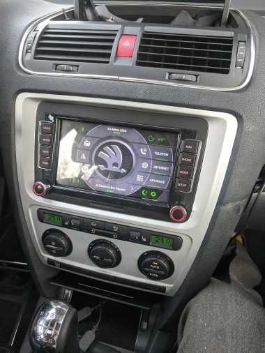 Navigatie Bluetooth Volkswagen Golf 5 Passat B6 32 GB MEMORIE