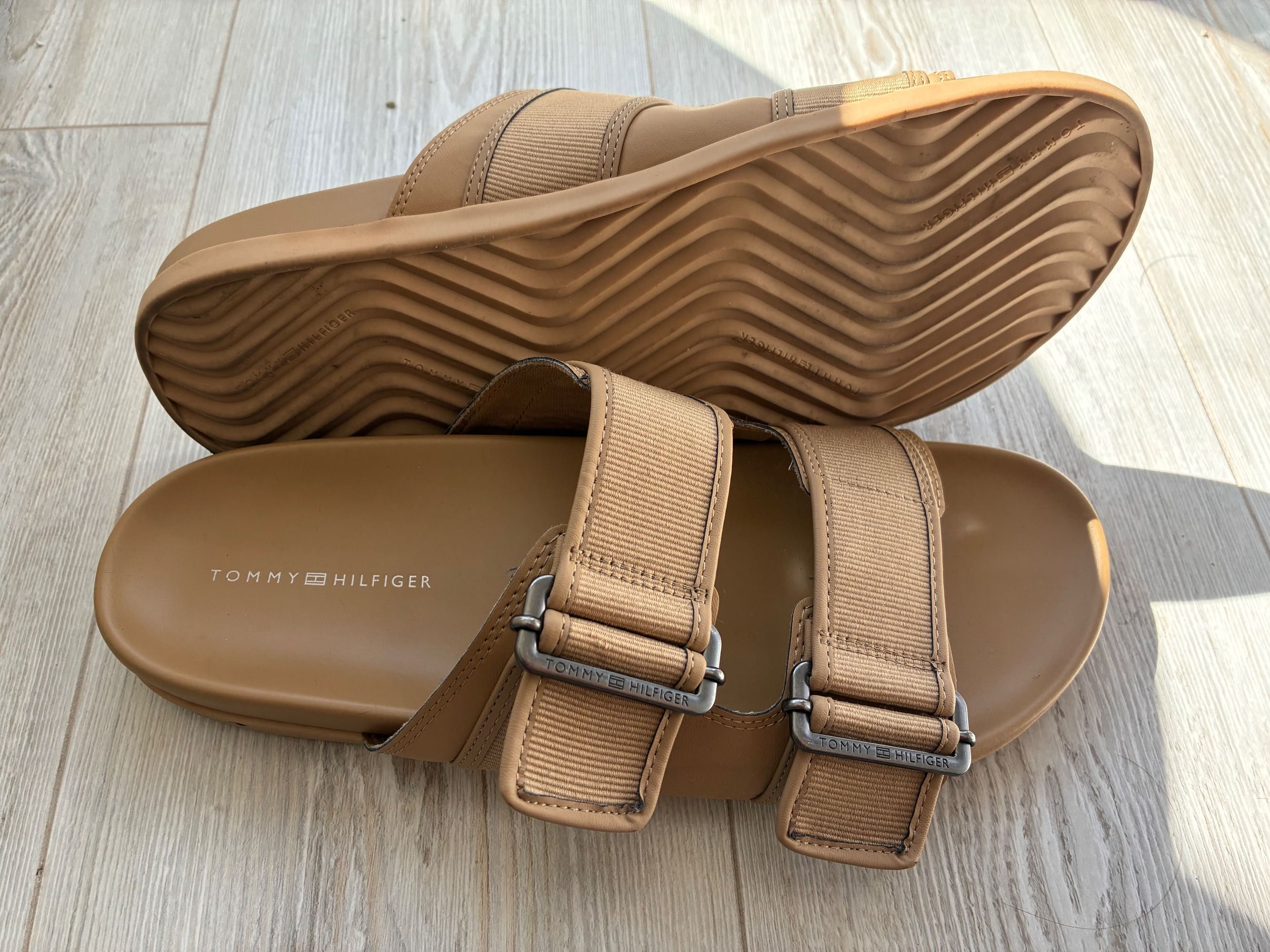 Чехли Tommy 45 нови