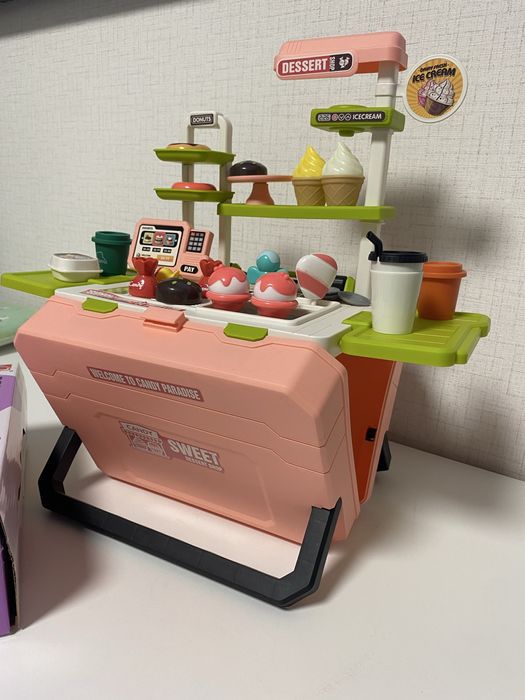 Детско куфарче - сладкарница, сладкарски щанд