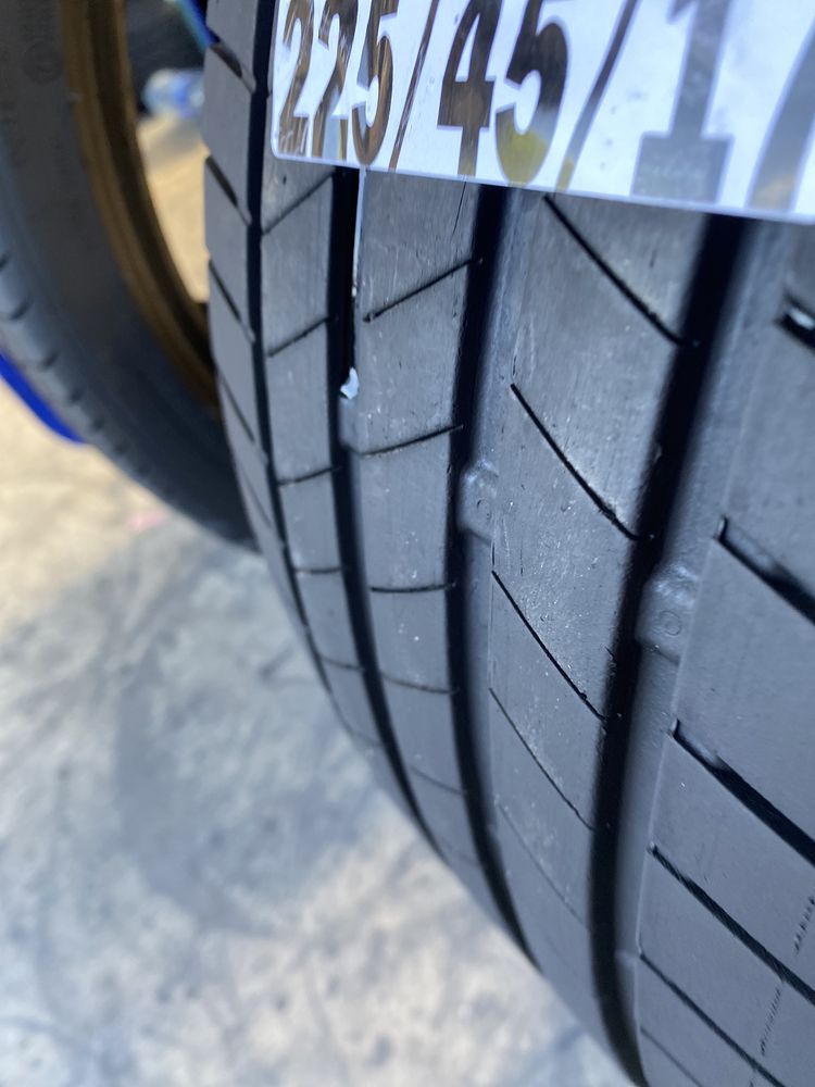 225/45/17 Bridgestone Vara