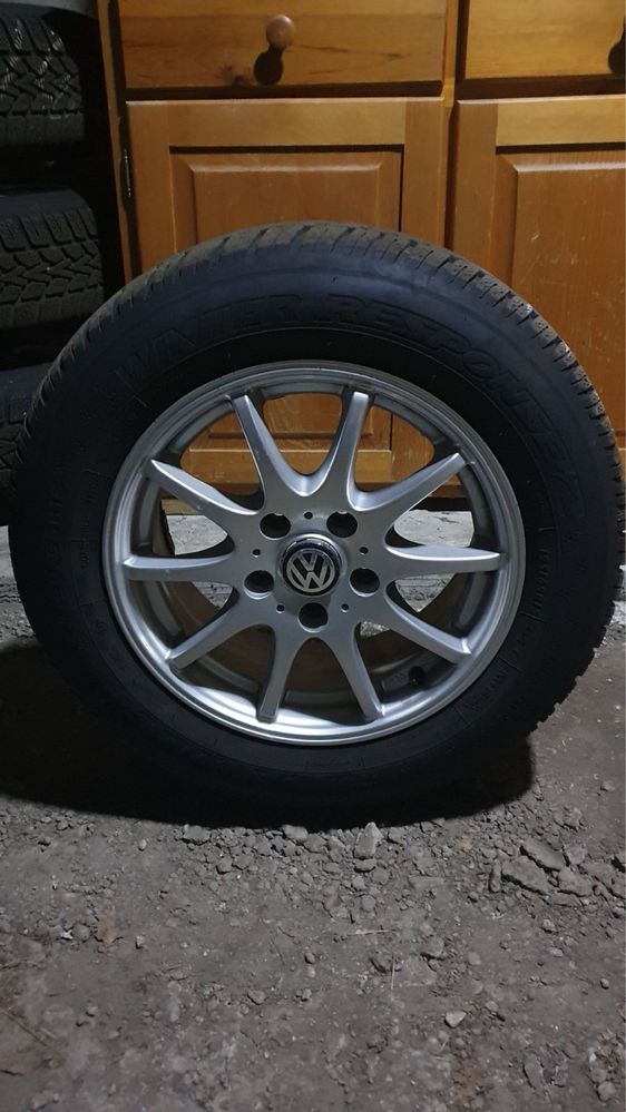 Vw Golf 5 гуми с джанти 15