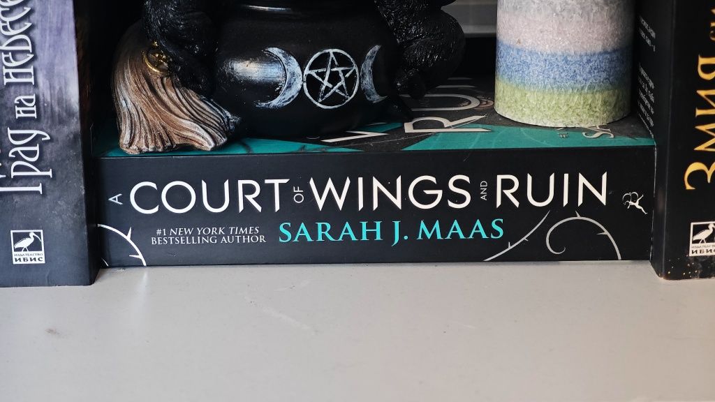 Court of wings and ruin