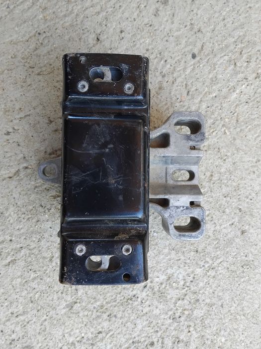 Тампон двигател Голф 4 (Golf IV)