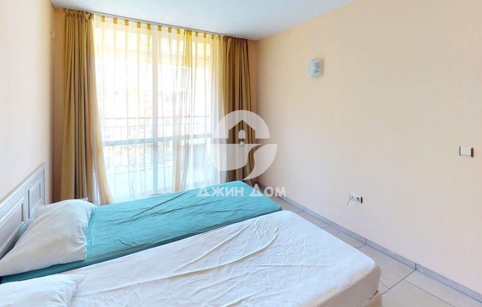 Продава се Двустаен апартамент в к.к. Слънчев бряг - 61 кв.м за 1181 €/кв.м - Снимка #4