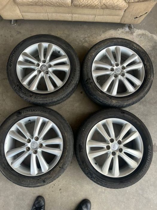 vând jante aliaj originale Hyundai tucson pe 18” cu anvelope de vară