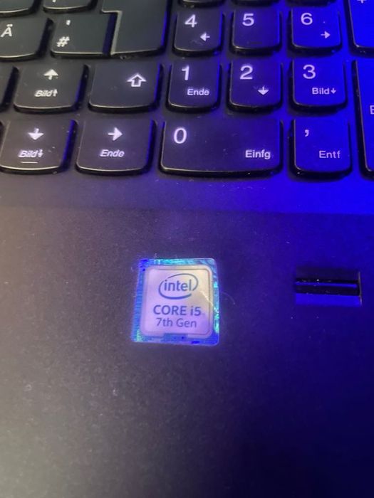 Vând laptop lenovo