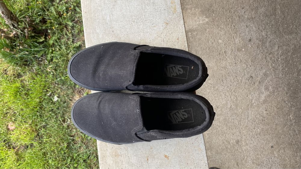 Nike SB Chron 2 Albi și Vans Slip-On Negri