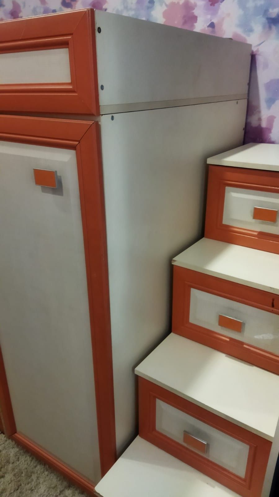 Продам кровать  двух яростную