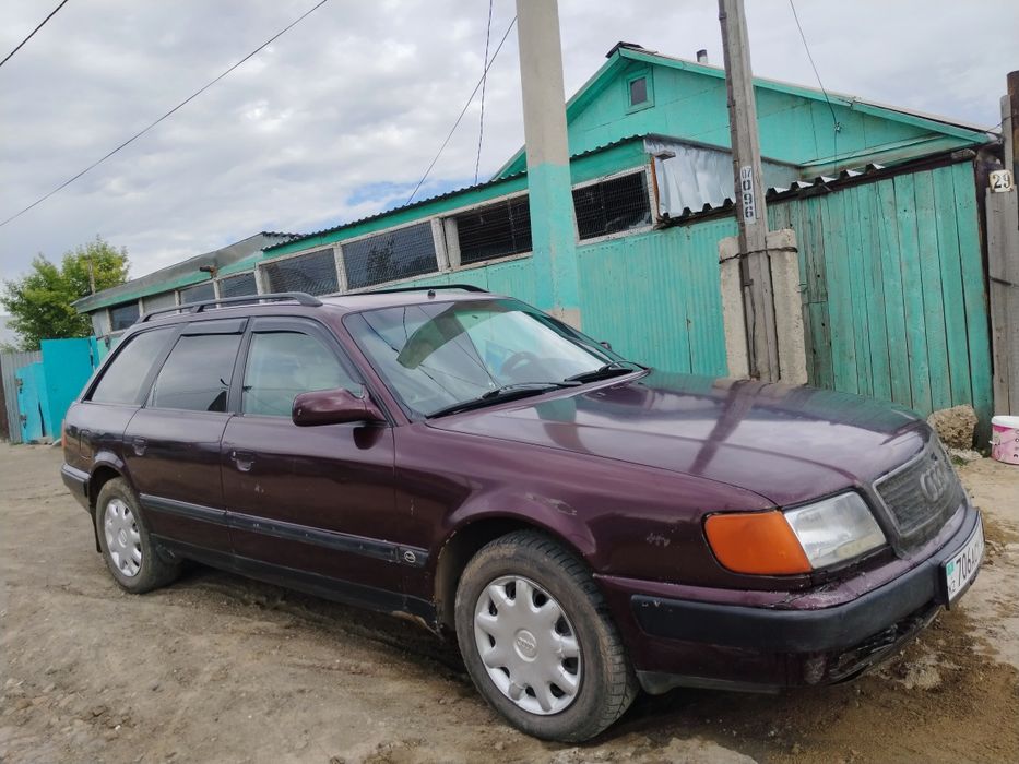 Ауди 100 С4. 1992 года