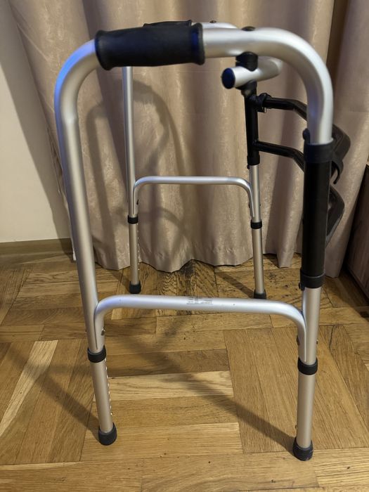 Проходилка за възрастни