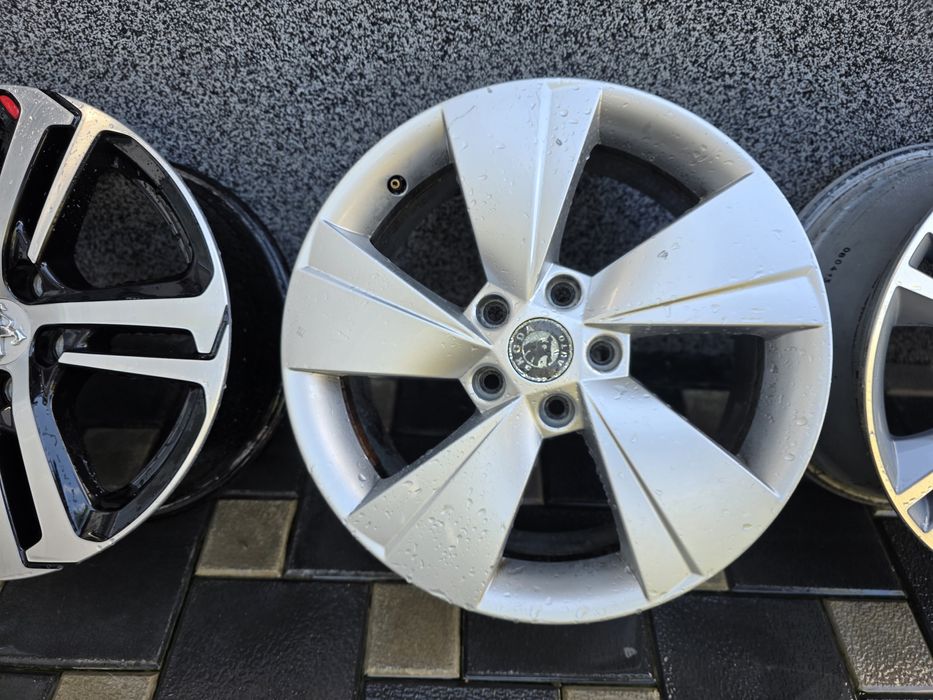 Jante aliaj pretabile rezerva R16/R17