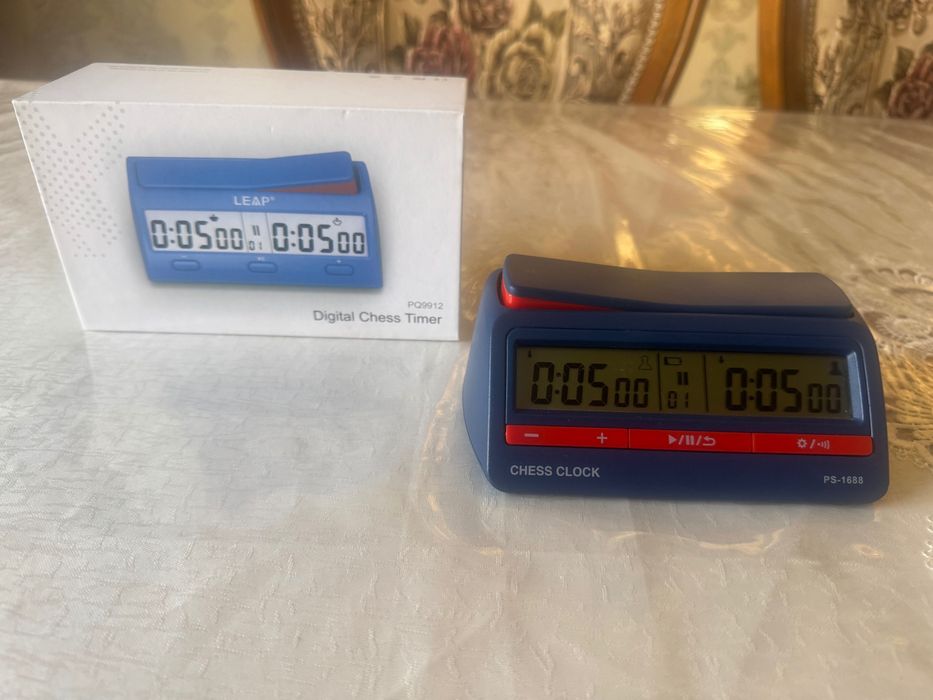 Продам свои шахматы, шахматные часы, шахматные книги, программы