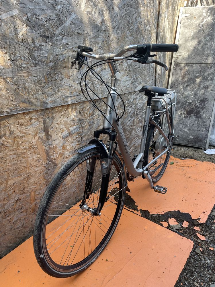Bicicleta trek  cadru dama roti 28” electrica ca in poze