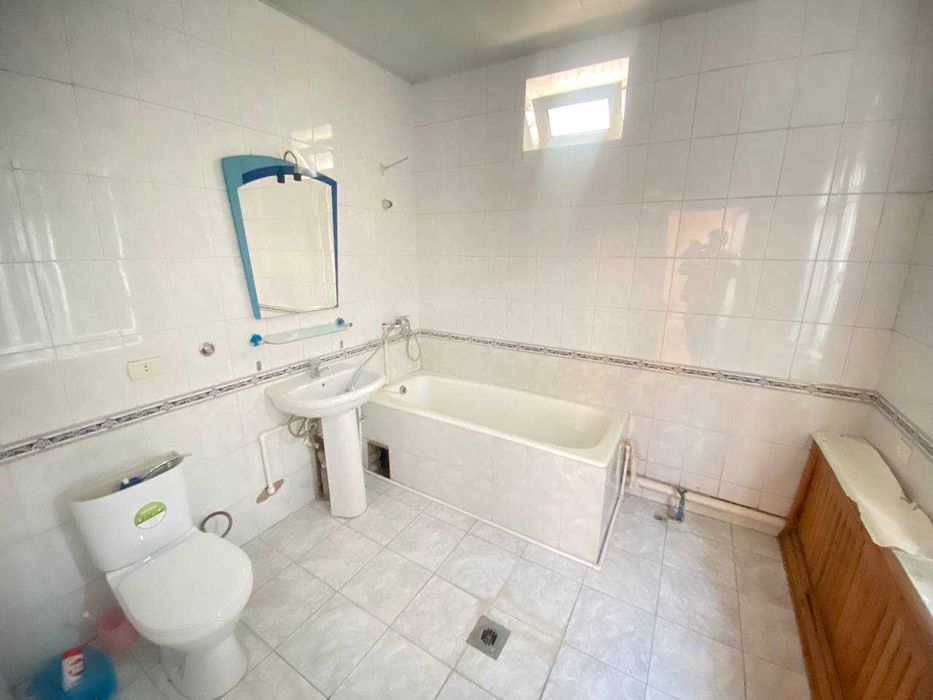 продам дом Алмазарский район, махалла Майкурган 8 соток, фасад 22 м.