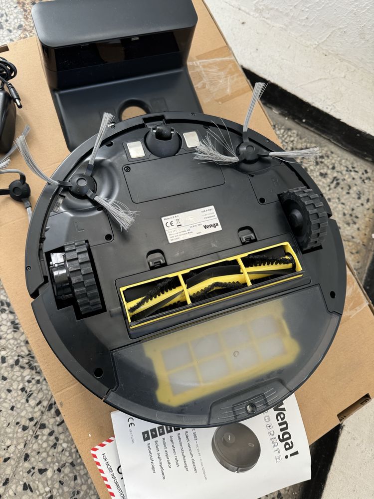 Прахосмукачка Робот Venga RVC 3002 BK, Сухо + Мокро Почистване, WiFi!