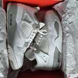Nike Jordan 4  Retro